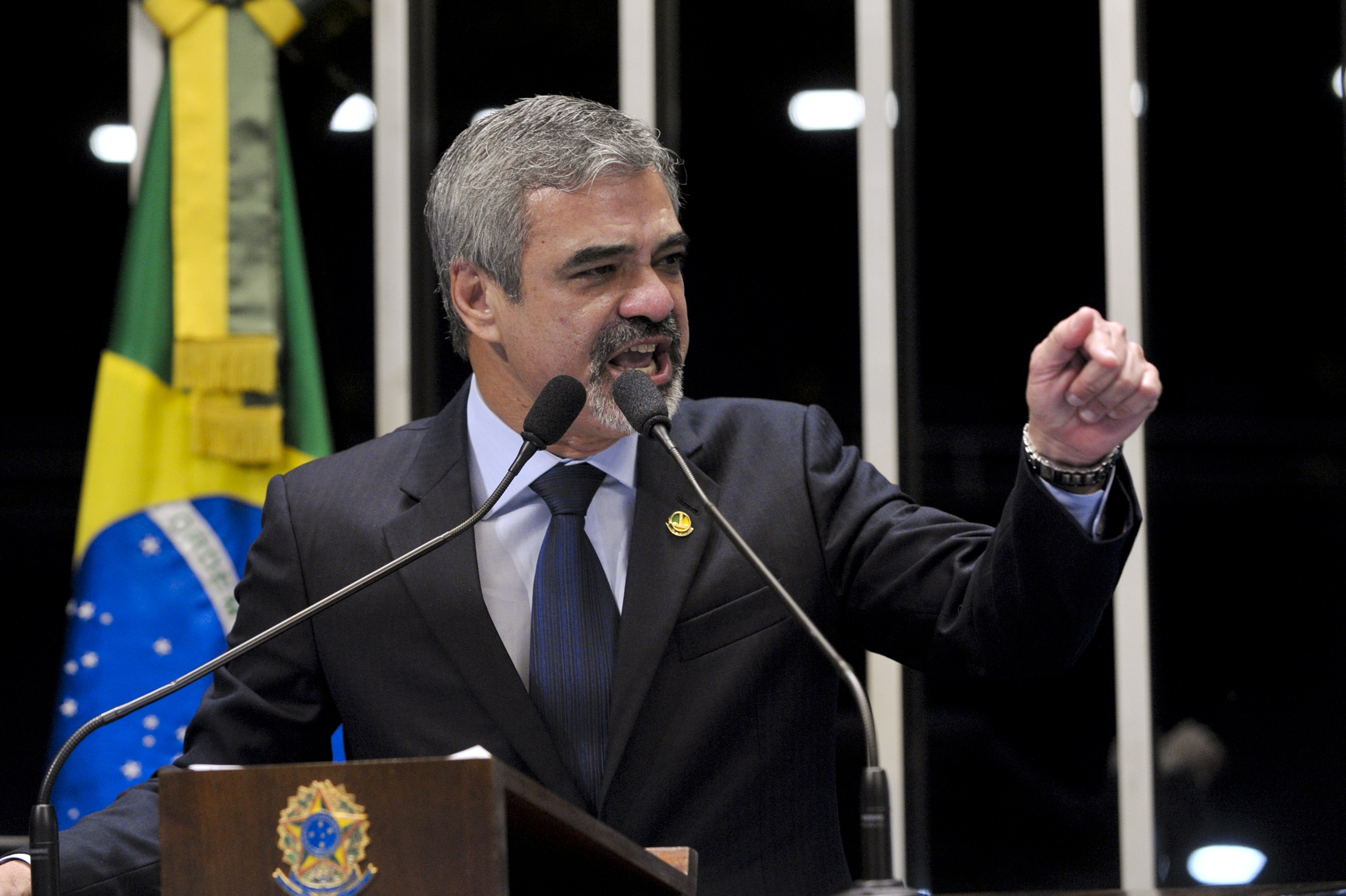 Imagem de Humberto Costa cobra indicação de membros para CPI Mista do Metrô